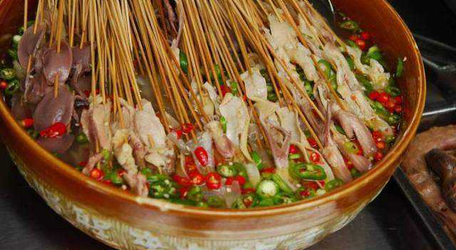 四川特色小吃技術培訓:樂山冷鍋缽缽雞介紹 四川特色小吃技術培訓:樂山冷鍋缽缽雞介紹