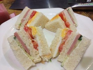 自制三明治，做法簡(jiǎn)單的營(yíng)養(yǎng)早餐，早上你想來一份嗎