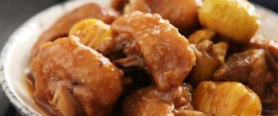 板栗燒雞最好吃的做法，簡(jiǎn)單美味又下飯，看看你喜歡吃不？