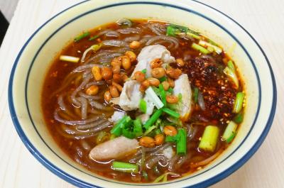 手工肥腸粉技術(shù)培訓(xùn)班哪里好？通過全程實操一人一灶