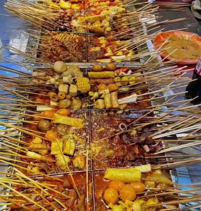 成都串串小吃技術(shù)培訓哪家好？傳統(tǒng)與創(chuàng)新的完美融合